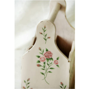 Panier de rangement vintage en bois, peint à la main, motif floral, organisateur de table, style shabby chic, support pour télécommande et couverts, panier en bois - Product Image 4