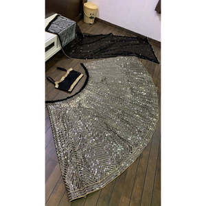 Robe de soirée de créateur avec travail de paillettes et de zari Lehenga Choli pour les fêtes - Product Image 1