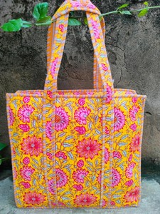 Sac fourre-tout en coton matelassé jaune vibrant de style bohème de haute qualité, élégant, artisanal, grand sac à bandoulière - Product Image 3