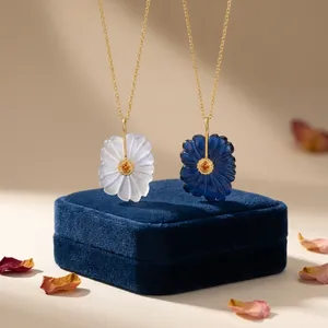 Colgante Ortodoxo con Flores Talladas, Chapado en Oro de 18k, Latón, Piedra Preciosa Natural, Cuarzo Azul Londres, Opalita, Cuarzo Rojo, Circonita Cúbica, para Mujer - Product Image 2