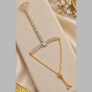 JewelEMarket - Brazalete de Estilo Étnico Chapado en Oro Radiante con Piedras y Cristales Austriacos, Diseño Intrincado para Novias - Product Image 1