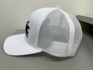 Gorra de malla blanca de 6 paneles, estructurada, con bordado ajustable, estilo vintage minimalista, unisex, para uso diario, producida en Vietnam, para adultos. - Product Image 2