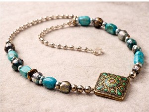 Collar bohemio con piedras de colores – Joyería tribal hecha a mano con cuentas – Collar de joyería bohemia rústica para mujer - Product Image 6