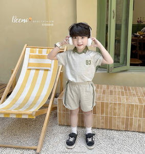 Conjunto Casual de Verano de Alta Calidad para Niños Pequeños, Camiseta Polo de Manga Corta con Estampado de Números y Pantalones Cortos Deportivos Estilo Fútbol - Product Image 1