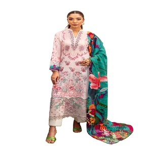 Costume de pelouse trois pièces brodé MASHAAL-12 Vol Ramsha pour femmes vêtements indiens et pakistanais - Product Image 1
