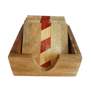 Sous-verres en bois et en résine au design moderne avec support de table Sous-verres en époxy pour tasses à thé et café - Product Image 1