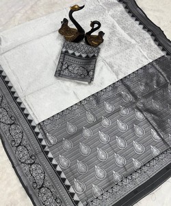 Sari tradicional indio de seda con borde estampado para bodas, largo hasta el suelo, corte regular, estilo Banarasi, drapeado. - Product Image 5