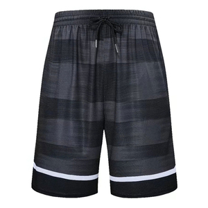 Shorts de basket-ball en mesh sublimé unisexe de haute qualité, personnalisables avec le nom de l'équipe et les numéros, shorts de basket-ball pour hommes - Product Image 1