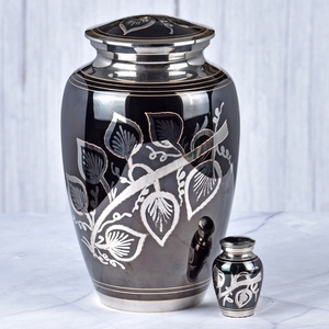Urne funéraire pour adulte en laiton noir et argenté avec motifs floraux et géométriques, surface brillante pour cendres humaines - Product Image 4