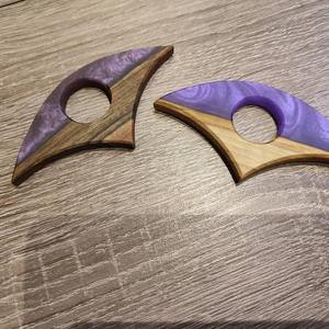 Marque-page en bois et résine artisanal pour lecteurs - Product Image 2