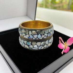 Bracelet de luxe en nacre incrustée motif damier, bijoux de mode - Product Image 2