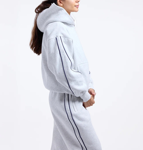 Fabricante Mayorista de Sudaderas Extra Grandes Personalizadas para Mujer, Sudadera con Hombros Caídos, Tela de Algodón Premium a Bajo Precio - Product Image 4
