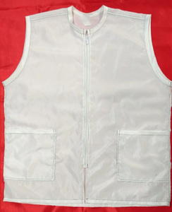 Chaleco de Barbero Profesional para Hombre, Alta Calidad, Disponible en Todos los Colores, Color Personalizado, 2 Bolsillos para Herramientas, Cremallera Unidireccional, Sin Mangas - Product Image 6