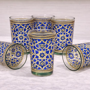 Vasos marroquíes con diseño floral, vasos Beldi marroquíes – Juego de 6 vasos de té dorados. - Product Image 1