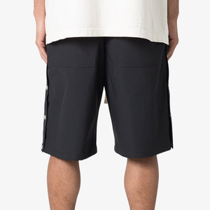 Pantalones Cortos de Nylon Sólido de Moda con Botones Laterales y Parche Bordado Personalizado, Transpirables, de Secado Rápido, Estilo Urbano para Hombre - Product Image 2