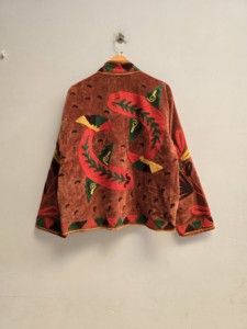 Chaqueta de Terciopelo de Cobre de Lujo con Bordado Suzani para Mujer, Motivo de Loro Colorido, Abrigo Étnico Bohemio, Venta al por Mayor, Exportación de Moda - Product Image 2