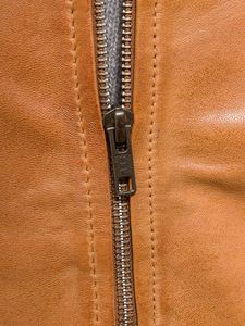 Chaqueta de Cuero para Hombre, Estilo Vintage, con Cuello Alto y Capucha, en Piel de Vaca con Revestimiento Negro, para Otoño - Pakistán - Product Image 4