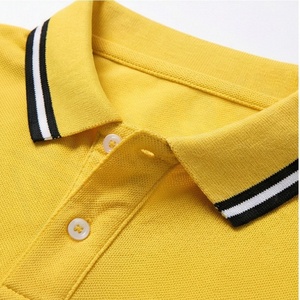 เสื้อโปโลผู้ชายสไตล์ลำลองสำหรับฤดูร้อน ผ้าคอตตอนผสม ใส่สบาย ระบายอากาศได้ดี รับสั่งทำสีและโลโก้ - Product Image 4