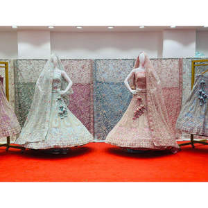 Robe de mariée élégante Lehenga Choli de mariée traditionnelle luxueuse pour les mariages - Product Image 4