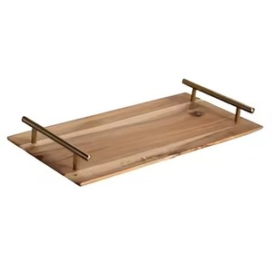 Bandeja Rectangular de Madera para Servir, Diseño Minimalista Sólido, Tipo Plato Resistente para Servir Alimentos, con Asas Metálicas Doradas - Product Image 1