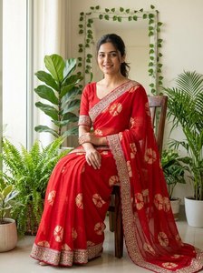 Elegante Saree Rojo de Chifón con Estampado Floral Dorado, Traje Tradicional de Boda para Mujer, Largo hasta el Suelo, Corte Regular, Estilo India Pakistán NiMa - Product Image 2