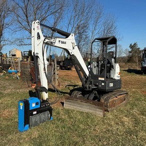 Miniexcavadora Bobcat E50: Excavadora compacta y confiable para trabajos de servicios públicos, excavación precisa, fácil maniobrabilidad y sistema hidráulico potente. - Product Image 2