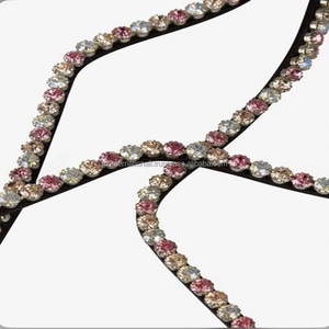ขายส่งออกแบบม้าคริสตัล Bling ม้าหนังคิ้ววงในรูปร่างที่กำหนดเองทั้งหมดขนาดและสี - Product Image 5