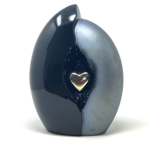 Hermosa urna de cremación con forma de lágrima blanca y corazón para adultos y mascotas, 200 pulgadas cúbicas, ecológica, duradera y personalizable - Product Image 4