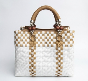 Sac fourre-tout tissé à la main en paille plastique, de luxe, vintage, avec poignée perlée, pour l'été, la plage, le shopping, sac à bandoulière pour femme, vente en gros - Product Image 2