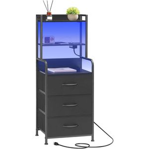 Comodino Alto con Stazione di Ricarica LED, 3 Cassetti in Tessuto e Ripiani Aperti, USB-A, Type-C e 2 Prese AC - Product Image 1