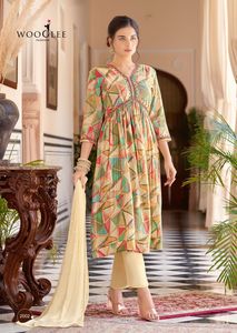 Estilo moderno de moda Chinon Kurti pantalón Dupatta bellamente impreso trabajo pesado más Popular indio paquistaní ropa al por mayor - Product Image 4