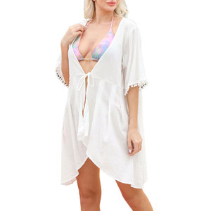 Couverture de maillot de bain tendance pour la plage, offrant un confort doux et une résistance durable - Product Image 1