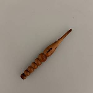 Handmade Beaded Wooden <b>Crochet</b> <b>Hook</b> Set Simple Ergonomic Grip 15cm Sheesham Wood 3mm Thickness OEM Wholesale Manufacturer - Product Image 2