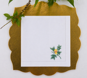 Serviette en lin brodée d'un bouquet de marguerites, un design frais et lumineux ajoute un charme vivant aux repas quotidiens - Product Image 2