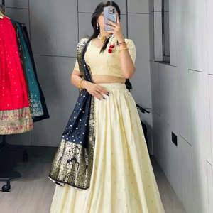 Ensemble élégant de lehenga Paithani en tissage Zari pour femmes, pour mariage et occasions spéciales - Product Image 1