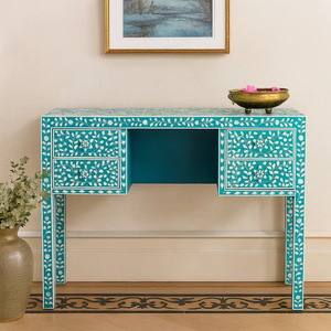 Una vibrante mesa consola con incrustaciones de hueso turquesa y tres cajones de almacenamiento, con un marco metálico minimalista, a precio de mayorista. - Product Image 3