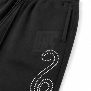 Pantalon slim pour homme avec strass, détails décoratifs en pierre, idéal pour les soirées, événements et tenues décontractées modernes - Product Image 6