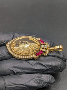Pendentif Couronne Moissanite en Argent 925 avec Incrustation de Diamants et Rubis, Bijou Unisexe Vintage Thème 1915 - Product Image 3