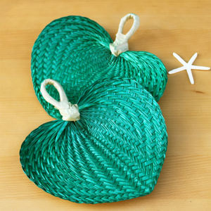 Ventilador de mano de bambú, Material Natural de Vietnam con estilo plegable elegante para accesorios o decoración de fiesta de refrigeración de verano - Product Image 1