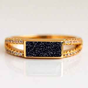 Anillos de Piedra Arenisca Azul en Forma de Baguette, Anillo de Compromiso y Boda, Plata de Ley 925, Chapado en Oro de 14K, Anillo Delicado para Apilar - Product Image 1