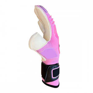 ถุงมือผู้รักษาประตูฟุตบอลลาเท็กซ์คุณภาพสูง สำหรับมืออาชีพ แบบ unisex จากโรงงานโดยตรง ปิดด้วยแถบตีนตุ๊กแก สำหรับฟุตบอลมืออาชีพ - Product Image 6