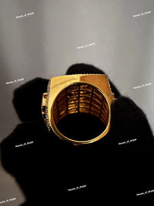 แหวนเงินแท้ 925 ประดับเพชรโมอิสซาไนต์ ขอบทรงบาแก็ตต์ ดีไซน์หรูหรา สีทอง สำหรับผู้ชาย สไตล์ฮิปฮอป - Product Image 4