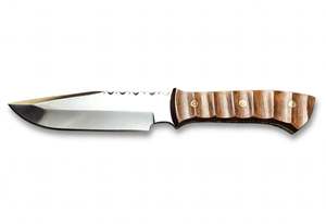 Couteau de chasse artisanal à lame fixe de type clip point, bord dentelé, manche en bois texturé personnalisé - Product Image 2