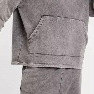 Conjunto deportivo con efecto acid wash, transpirable y casual, diseñado para la comodidad en viajes y actividades diarias. - Product Image 6