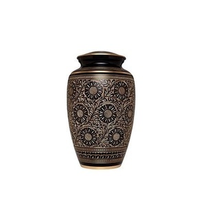 Urnes funéraires métalliques élégantes pour cendres humaines, conçues avec une finition raffinée, offrant un lieu de repos sûr et une présentation digne. - Product Image 6