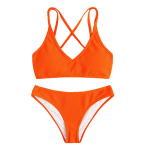 ชุดบิกินี่แบบรัดรูปสองชิ้นสำหรับผู้หญิง แบบเปิดไหล่ มีโครงเหล็กดันทรง  สายไขว้ด้านหลัง  ติดกระดุมและซิป  รับผลิตแบบ OEM แบรนด์ส่วนตัว - Product Image 2