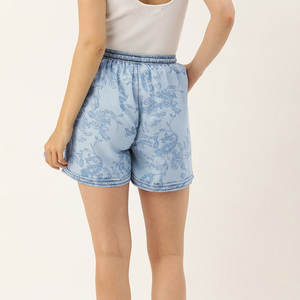 Shorts en jean pour femmes, style minimaliste, tendance streetwear, avec détails imprimés au laser, pour l'été - Product Image 3