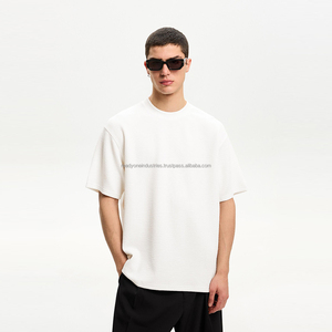 เสื้อยืดแขนสั้นหัววัวสีขาวและสีน้ำเงินสีสันสดใส - Product Image 1