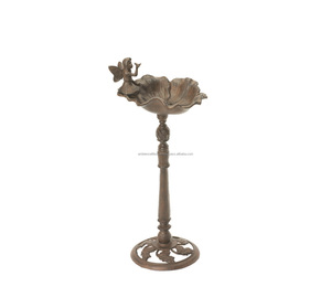 Baño para pájaros de metal de primera calidad, accesorio decorativo para jardín, duradero para uso en exteriores, acabado resistente a la intemperie con base estable y recipiente para agua. - Product Image 2