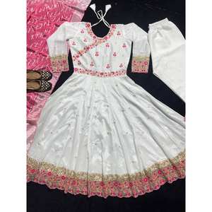ชุดที่สวยงาม anarkali และกางเกง dupatta สำหรับปาร์ตี้และคลับชุดที่สง่างาม - Product Image 3